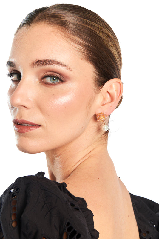 Arete de flor con perla